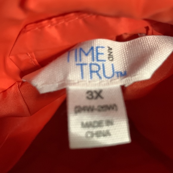 Woman’s 3X (24-26W) Barn Jacket. NWT only $14 - Picture 3 of 9